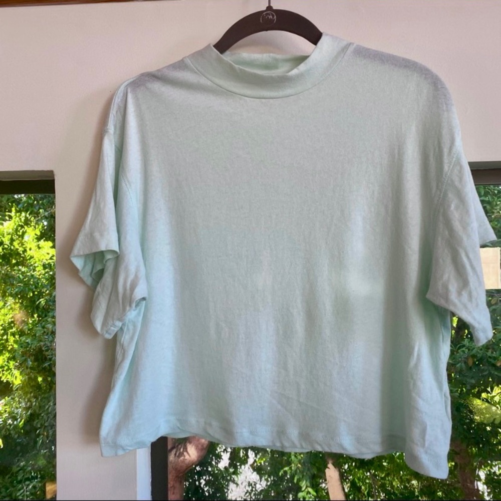 Movement High Neck Inspire Tee